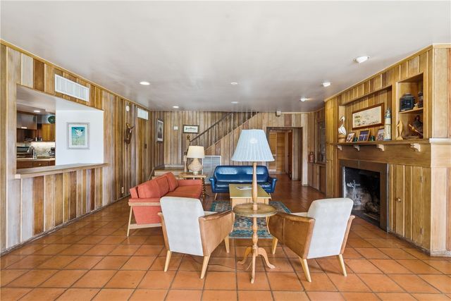 400 S 12th St, Port Aransas, TX 78373