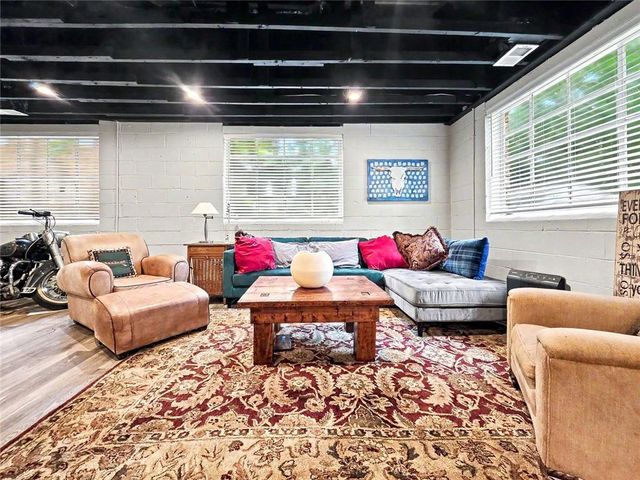 6838 Brandon Mill Road NW, Sandy Springs, GA 30328