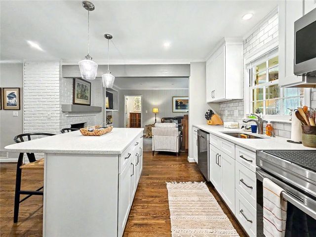 6838 Brandon Mill Road NW, Sandy Springs, GA 30328