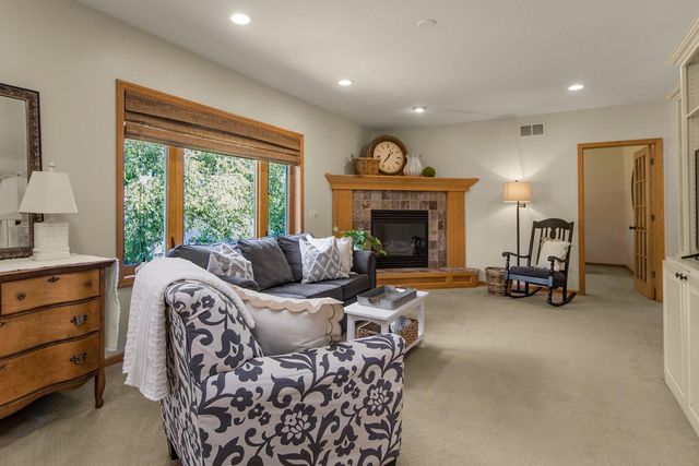 10900 Alison Way, Inver Grove Heights, MN 55077