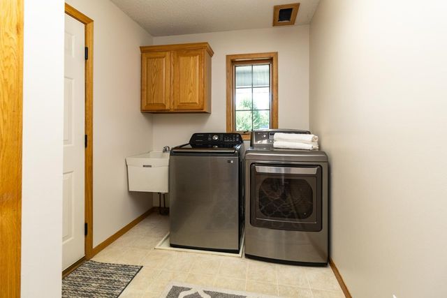 10900 Alison Way, Inver Grove Heights, MN 55077