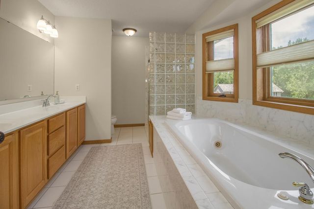 10900 Alison Way, Inver Grove Heights, MN 55077