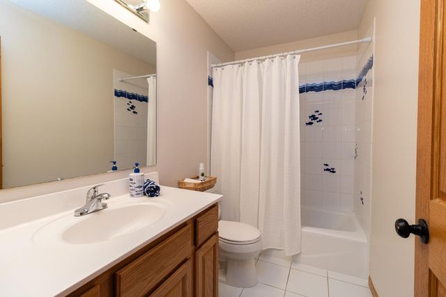 10900 Alison Way, Inver Grove Heights, MN 55077