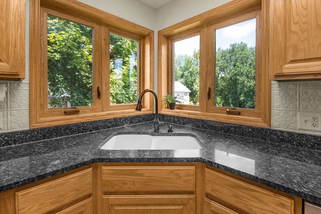 10900 Alison Way, Inver Grove Heights, MN 55077