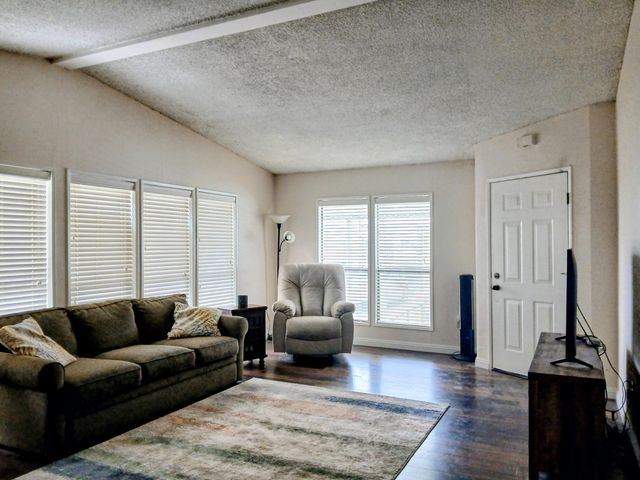 2459 N Oaks Street 134, Tulare, CA 93274