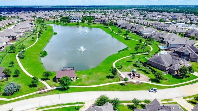 3914 Birdsall Falls Lane, Katy, TX 77494