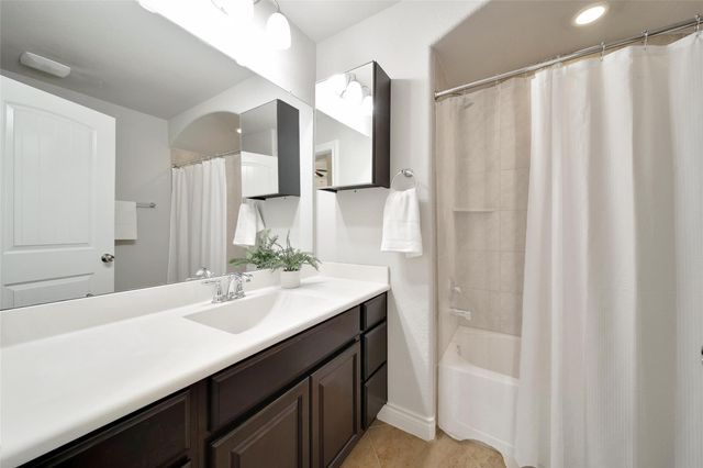 3914 Birdsall Falls Lane, Katy, TX 77494