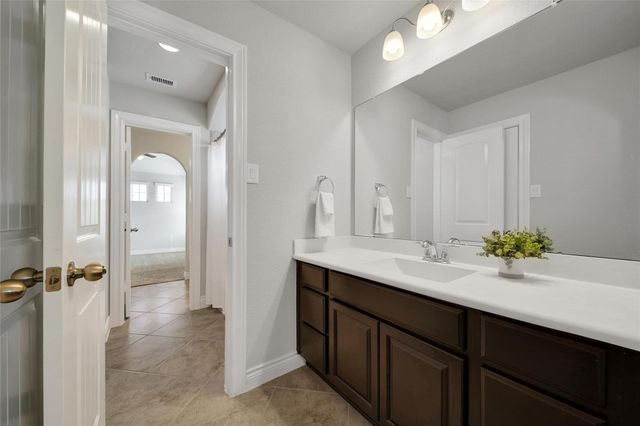 3914 Birdsall Falls Lane, Katy, TX 77494