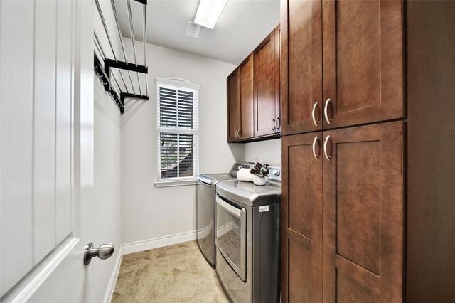 3914 Birdsall Falls Lane, Katy, TX 77494