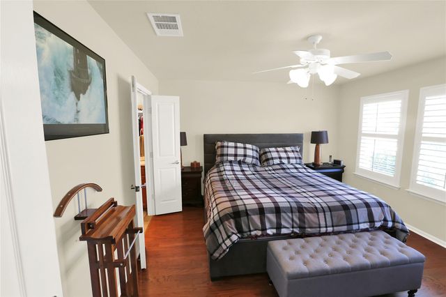 104 Sheldon Lake DR, Georgetown, TX 78633