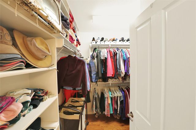 104 Sheldon Lake DR, Georgetown, TX 78633