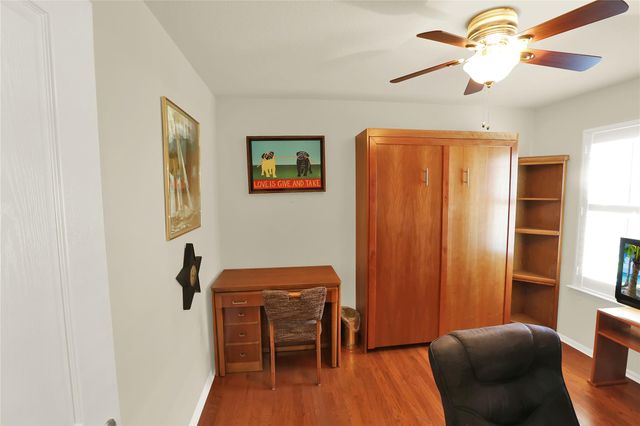 104 Sheldon Lake DR, Georgetown, TX 78633