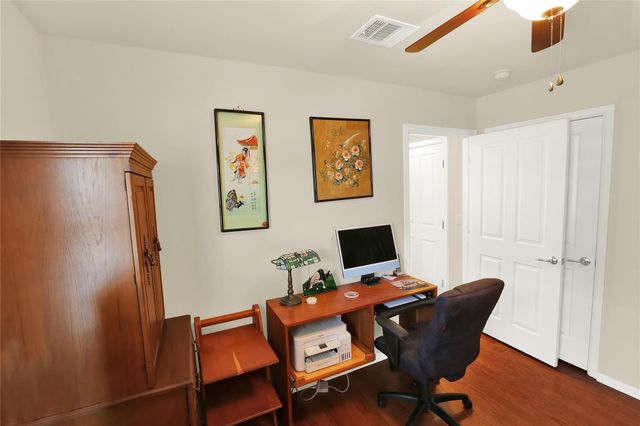 104 Sheldon Lake DR, Georgetown, TX 78633