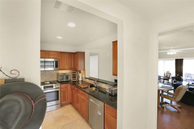 104 Sheldon Lake DR, Georgetown, TX 78633