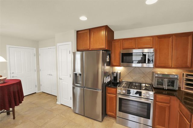 104 Sheldon Lake DR, Georgetown, TX 78633