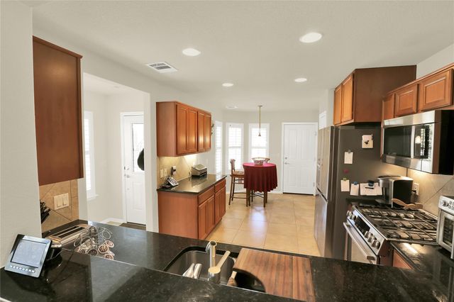 104 Sheldon Lake DR, Georgetown, TX 78633