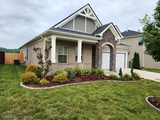 491 Fall Creek Cir, Goodlettsville, TN 37072