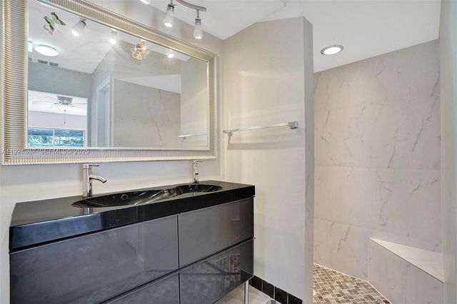 470 NW 46th Ave, Plantation, FL 33317