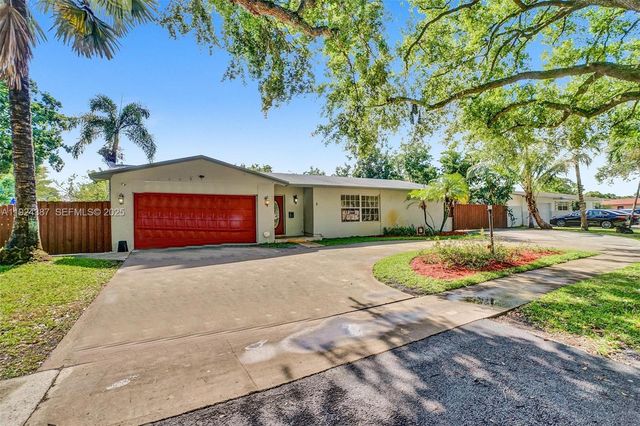 470 NW 46th Ave, Plantation, FL 33317