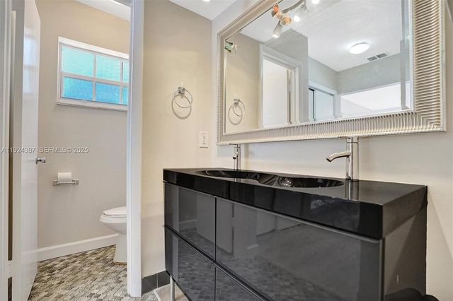 470 NW 46th Ave, Plantation, FL 33317