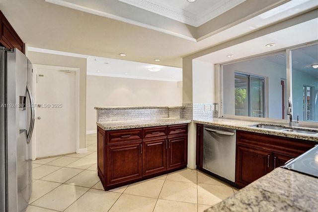 470 NW 46th Ave, Plantation, FL 33317