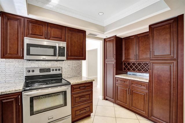 470 NW 46th Ave, Plantation, FL 33317