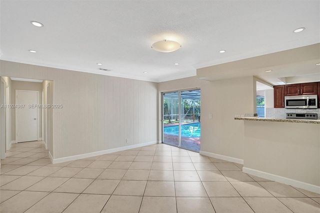 470 NW 46th Ave, Plantation, FL 33317