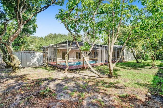 470 NW 46th Ave, Plantation, FL 33317