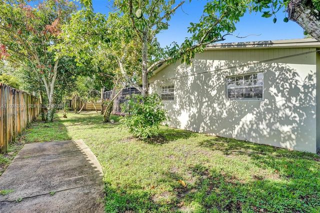 470 NW 46th Ave, Plantation, FL 33317