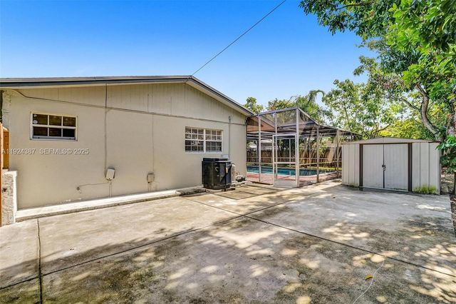 470 NW 46th Ave, Plantation, FL 33317