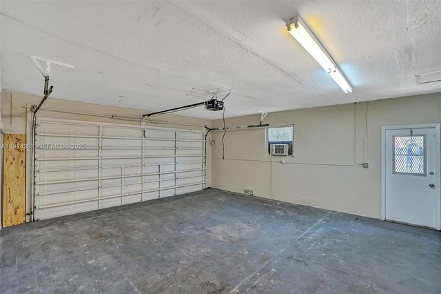 470 NW 46th Ave, Plantation, FL 33317