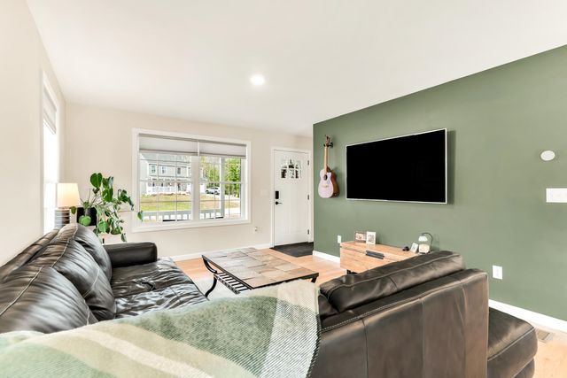 39 Ida Circle, Rochester, NH 03868