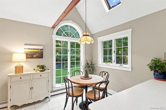 45 Chardavoyne Road, Warwick, NY 10990