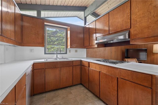 305 Discovery CRES, Virginia Beach, VA 23451