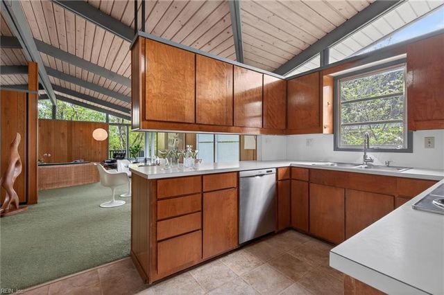 305 Discovery CRES, Virginia Beach, VA 23451