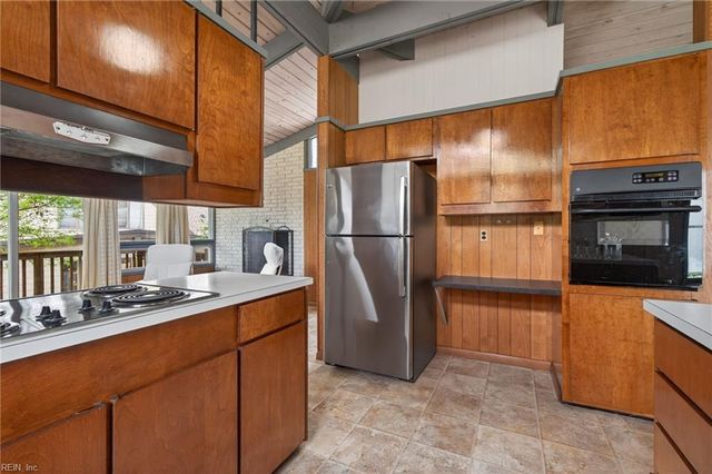 305 Discovery CRES, Virginia Beach, VA 23451