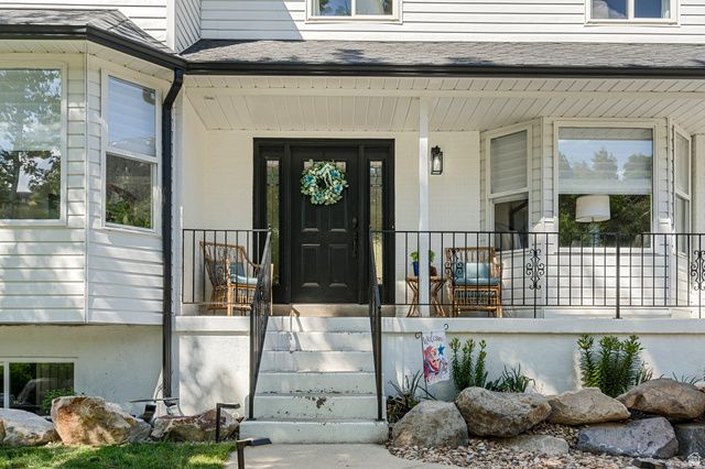 10927 S LOSTWOOD DR, Sandy, UT 84092