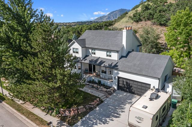 10927 S LOSTWOOD DR, Sandy, UT 84092
