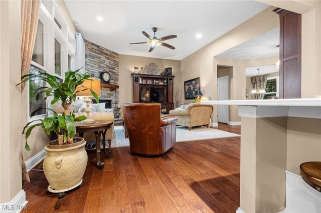 7479 Montella Avenue NW, Canal Fulton, OH 44614