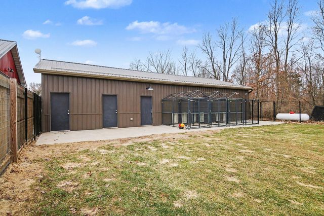 419 S Juniper Street NE, Edmore, MI 48829