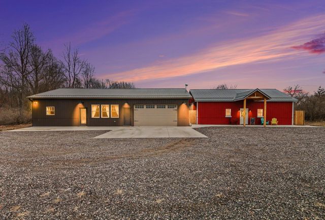 419 S Juniper Street NE, Edmore, MI 48829