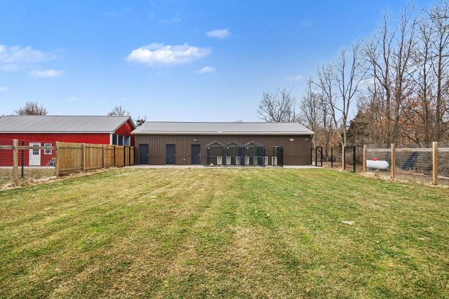 419 S Juniper Street NE, Edmore, MI 48829