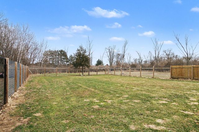 419 S Juniper Street NE, Edmore, MI 48829