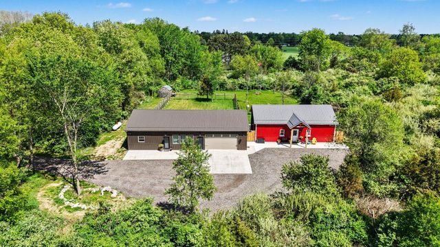 419 S Juniper Street NE, Edmore, MI 48829