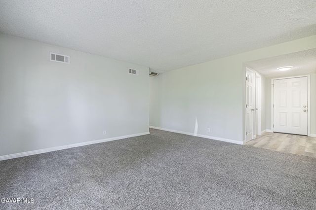 45575 E 6th Street, Lancaster, CA 93535