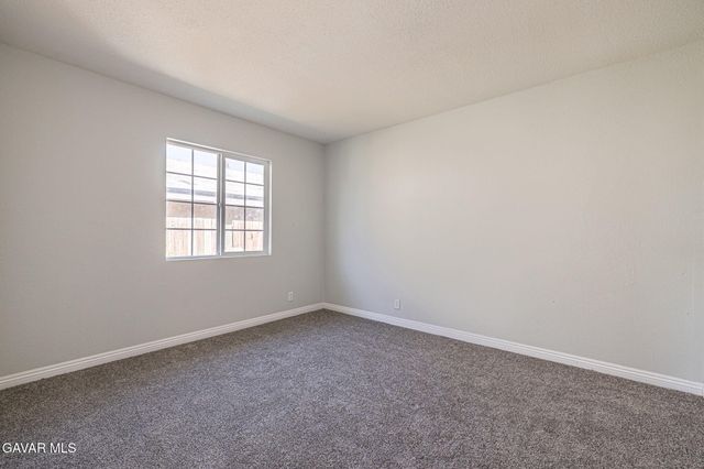 45575 E 6th Street, Lancaster, CA 93535