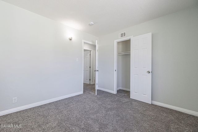 45575 E 6th Street, Lancaster, CA 93535