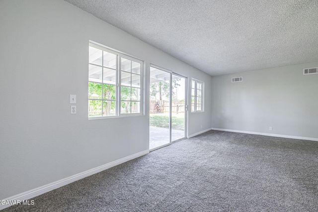 45575 E 6th Street, Lancaster, CA 93535