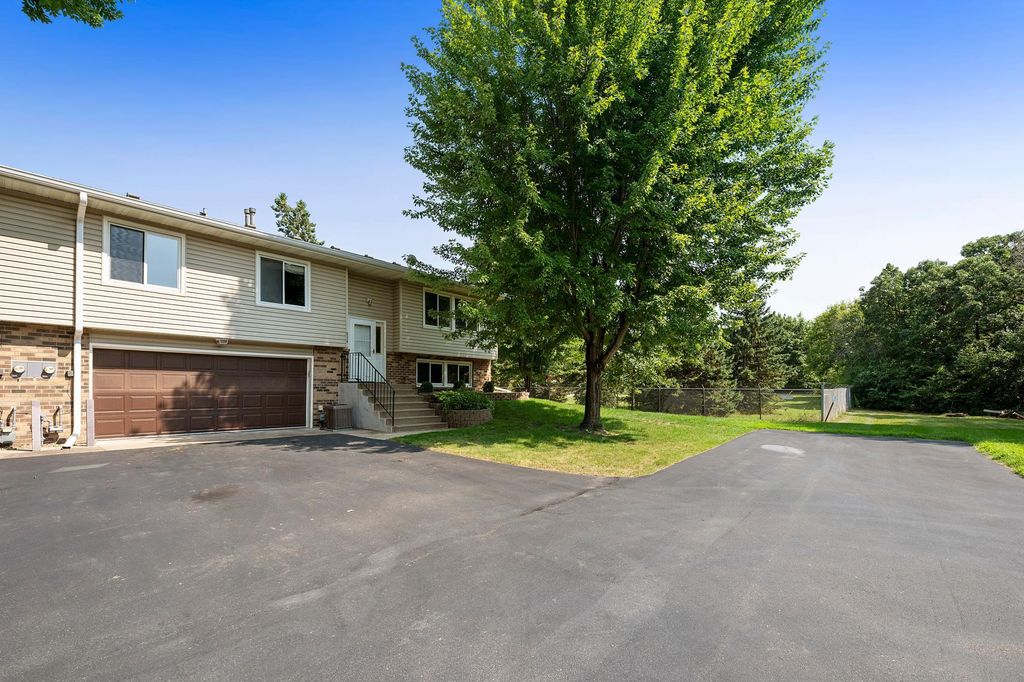 934 94th Avenue NE, Blaine, MN 55434 — photo 2