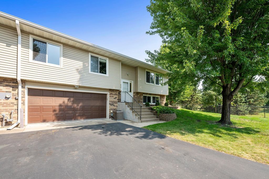 934 94th Avenue NE, Blaine, MN 55434 — photo 4
